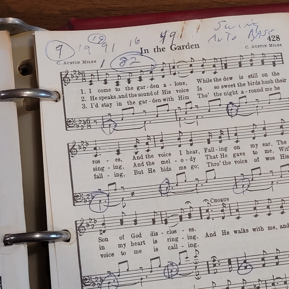 Vintage Favorite Hymns of Praise in loose leaf notebook. - Picture 4 of 15
